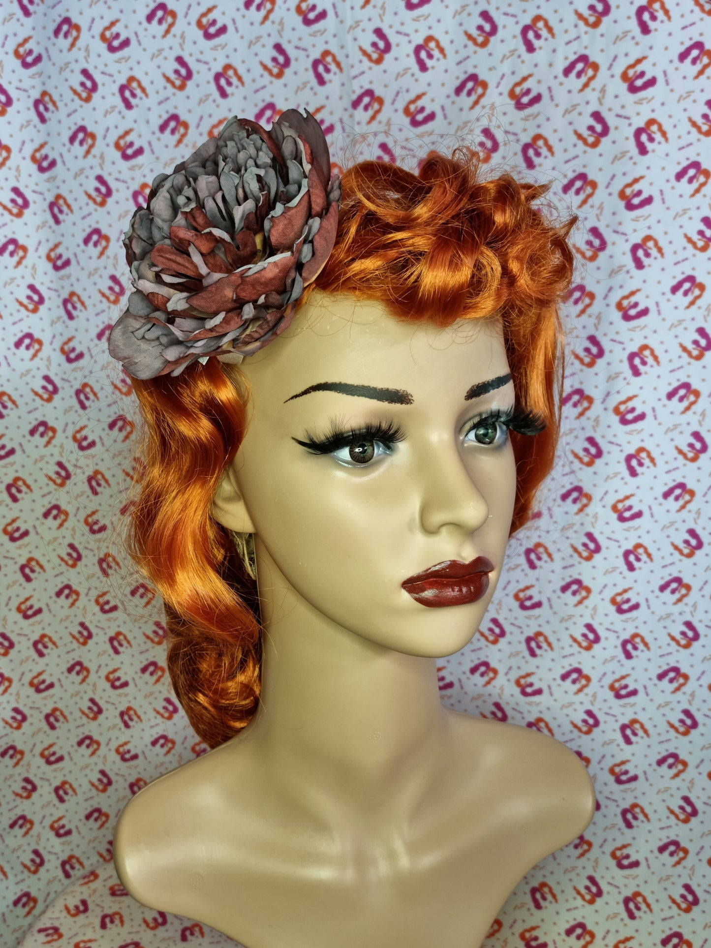 Single Cabbage Roses